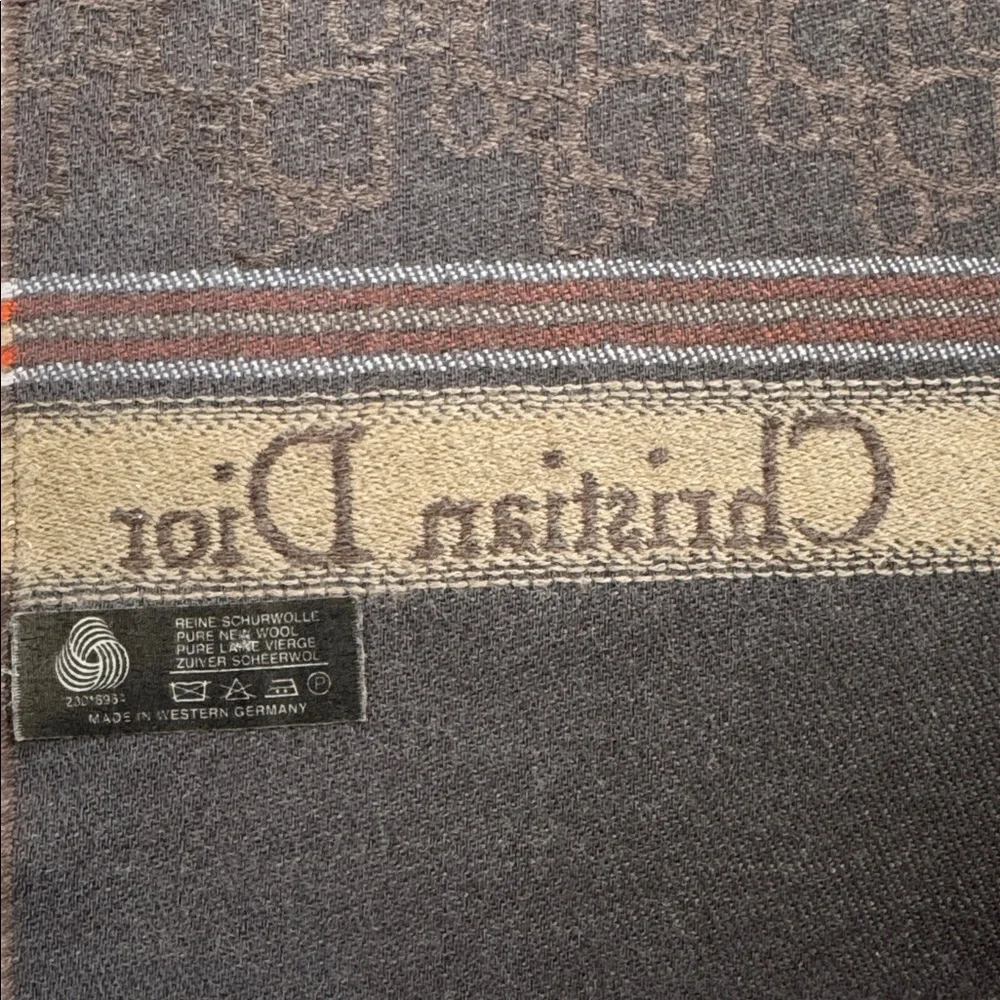 Dior Wool Scarf in  Great Condition